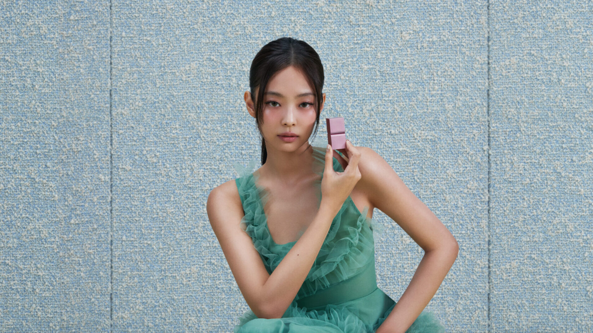 TAMBURINS Launches New ‘Perfume Balm’ in Collaboration with Blackpink Jennie